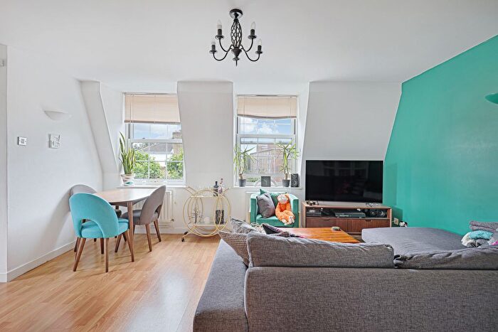 1 Bedroom Flat To Rent In West Lane, Bermondsey, SE16