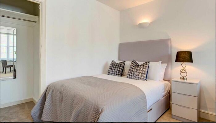 Studio To Rent In Hill Street, Mayfair, W1J
