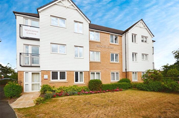 1 Bedroom Flat To Rent In Beeches Lodge, Reedham Road, Slough, SL1