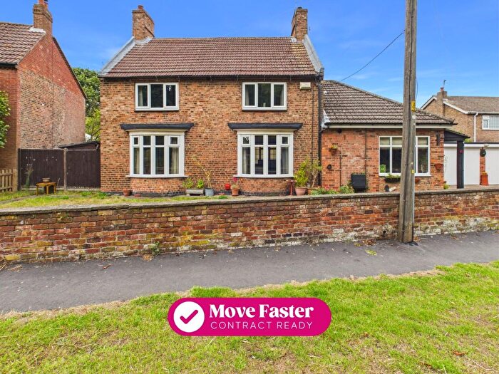 3 Bedroom Detached House For Sale In Wold Road, Barrow Upon Humber, North Lincolnshire, DN19