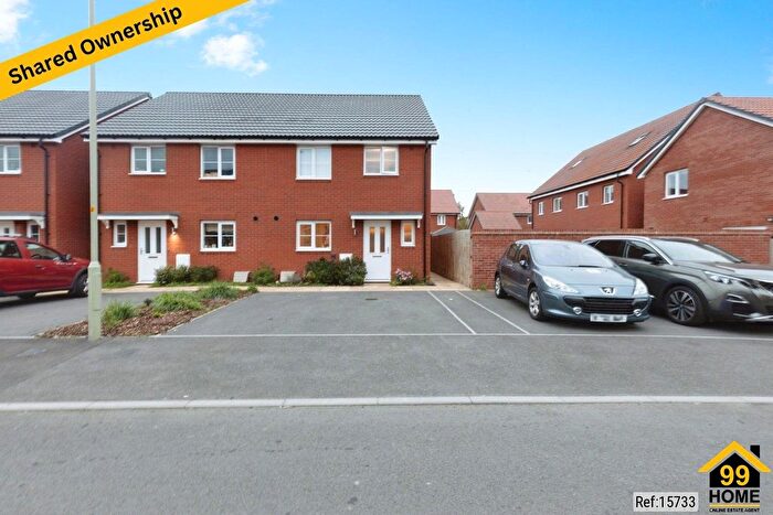 3 Bedroom Semi-detached House For Sale In Barnham Close, Gloucestershire, GL2