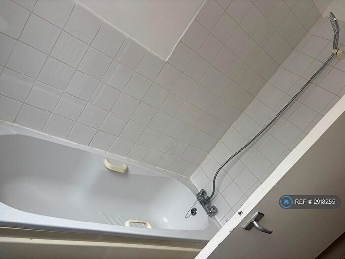 Studio To Rent In Anlaby Road, Hull, HU3