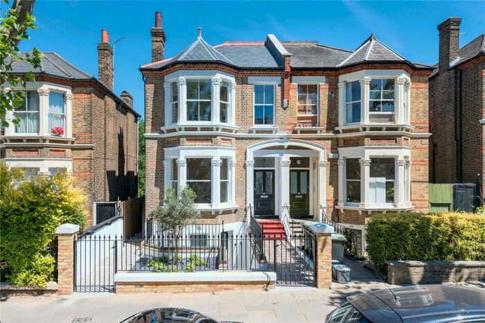 2 Bedroom Apartment To Rent In Jerningham Road, London, SE14