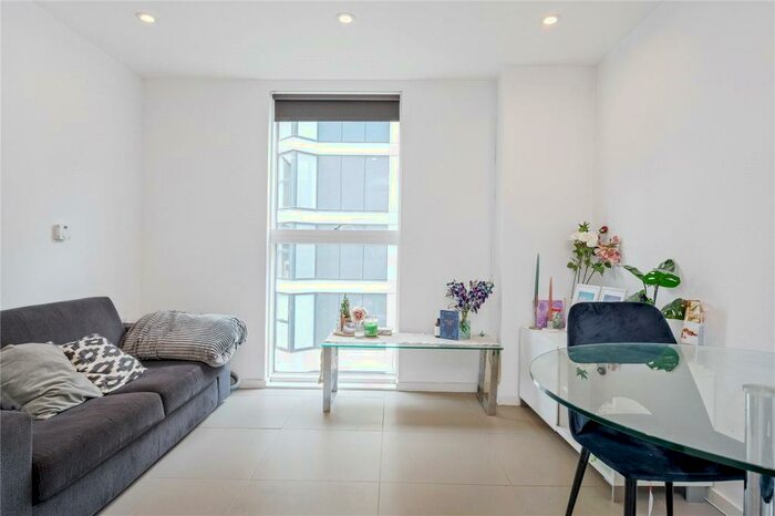 1 Bedroom Apartment To Rent In Dance Square, London, EC1V