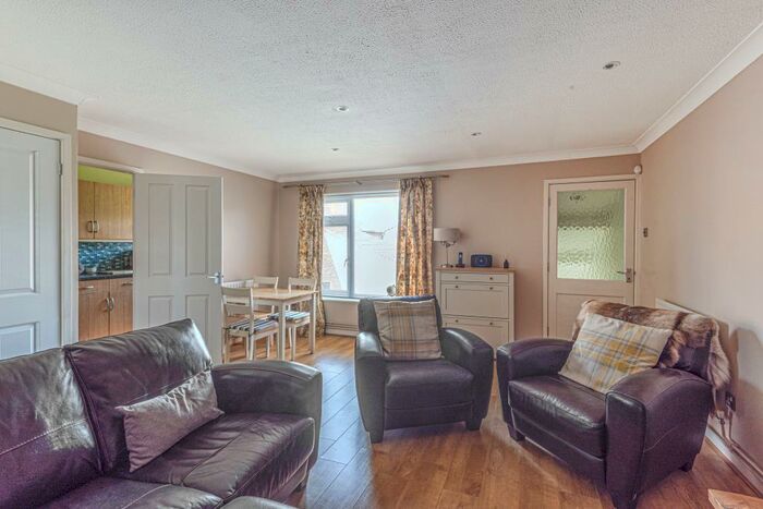 2 Bedroom Maisonette To Rent In Abingdon, Oxfordshire, OX14