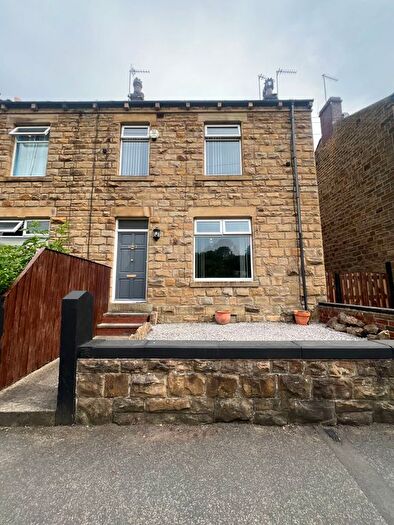 3 Bedroom End Terrace House For Sale In Lady Ann Road, Soothill, WF17