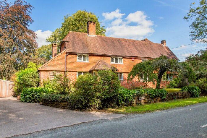 4 Bedroom Detached House For Sale In Shillinglee Road, Billingshurst, RH14