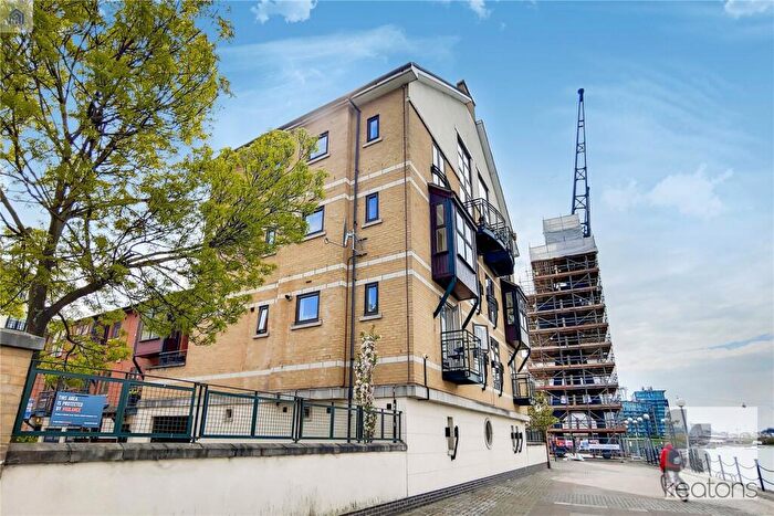 2 Bedroom Flat To Rent In Boleyn House, Southey Mews, Royal Docks, London, E16