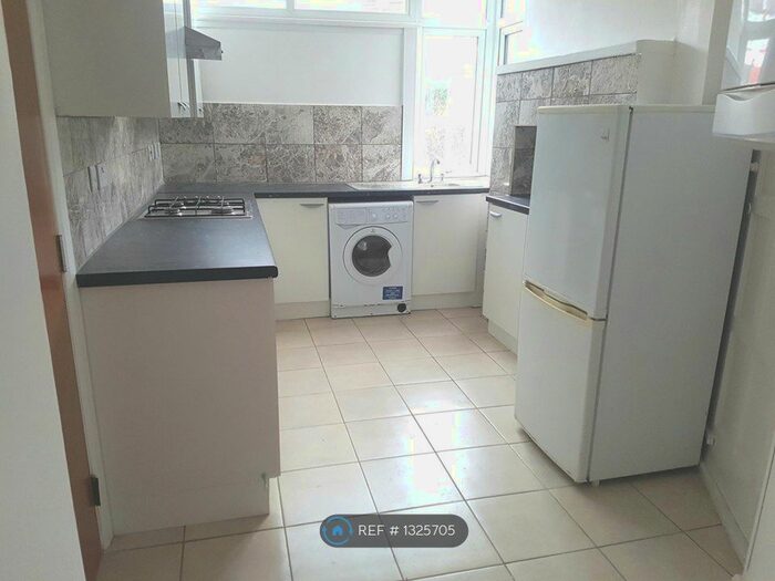 4 Bedroom Semi-Detached House To Rent In Rectory Gardens, Crouch End N8