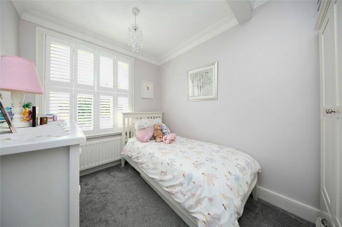 3 Bedroom Property To Rent In Denton Road, Twickenham, TW1