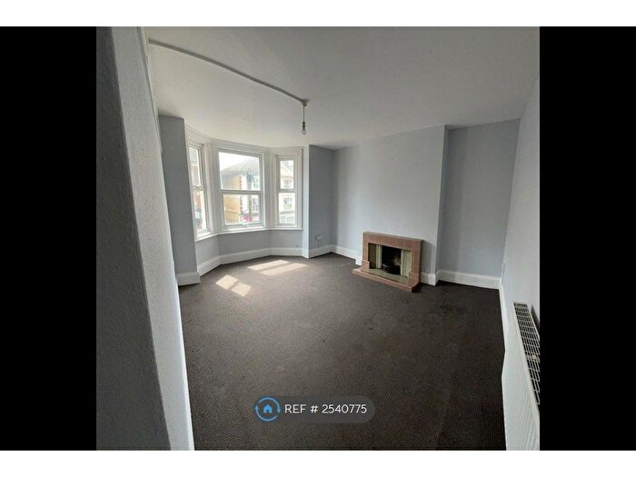 2 Bedroom Flat To Rent In London Road, Bexhill-On-Sea, TN39