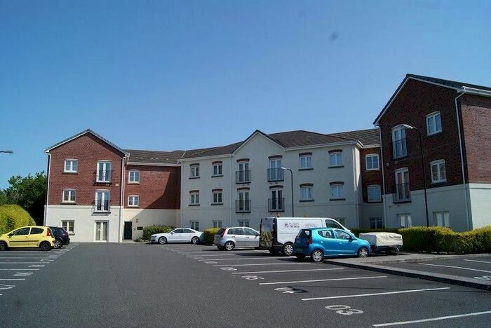 2 Bedroom Flat To Rent In Coychurch Road, Bridgend, CF31