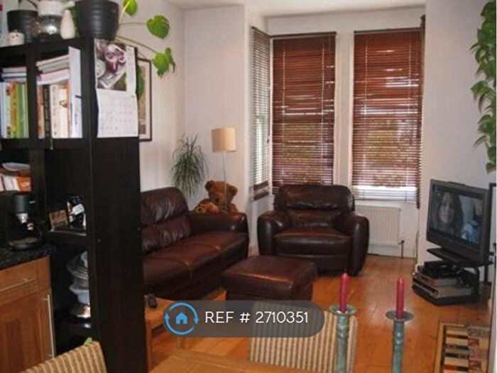 1 Bedroom Flat To Rent In Westerdale Road, London, SE10