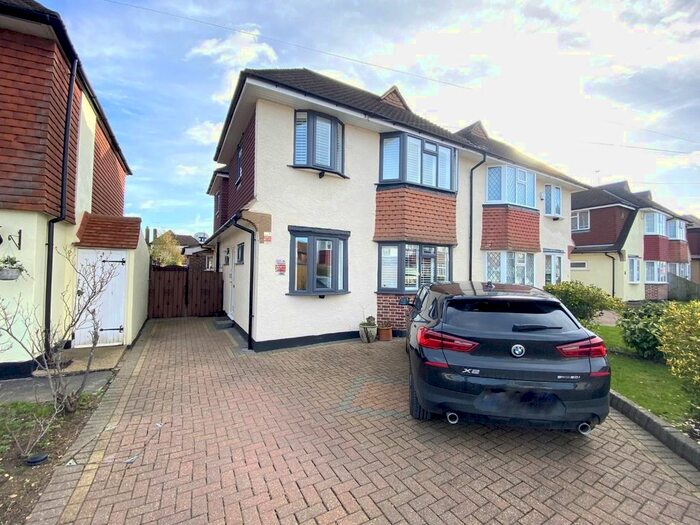 3 Bedroom Semi-Detached House To Rent In Landseer Road, Old Malden, Worcester Park, KT3