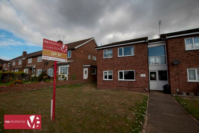 2 Bedroom Flat To Rent In Hertford Road, Hoddesdon, EN11