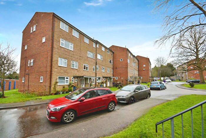 2 Bedroom Flat For Sale In Haygarth, Knebworth, SG3