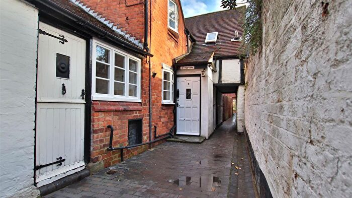 2 Bedroom Cottage For Sale In Lilleys Alley, Tewkesbury, GL20