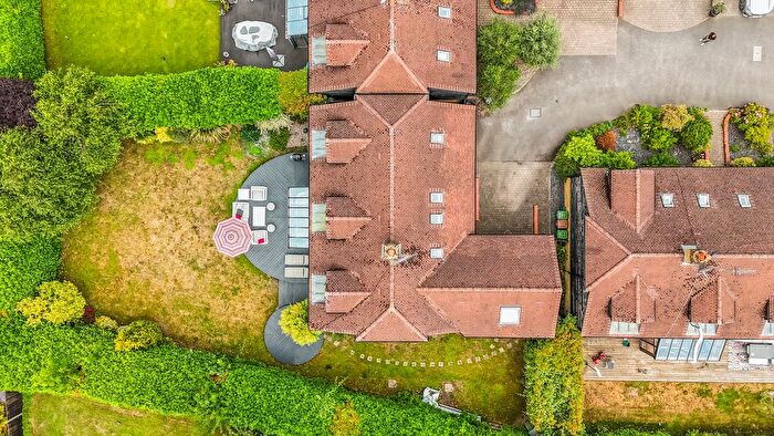 5 Bedroom Detached House For Sale In Towpath, Shepperton, Surrey, TW17