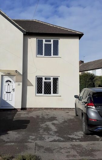 2 Bedroom Semi-Detached House To Rent In Roberts Road, Aldershot, Hampshire, GU12