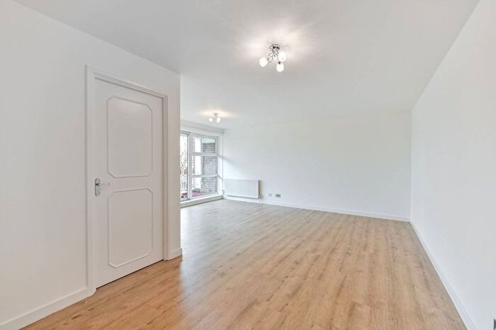 2 Bedroom Flat To Rent In Glenbuck Road, Surbiton, KT6