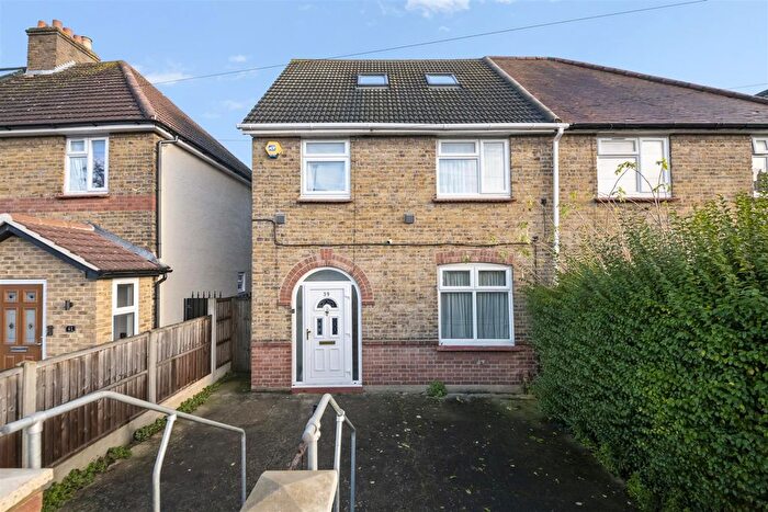 4 Bedroom Semi Detached House For Sale In Church Road, Heston, TW5