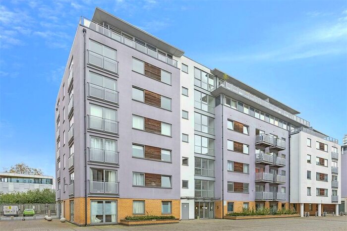 2 Bedroom Apartment To Rent In Dakota Building, Deals Gateway, London, SE13