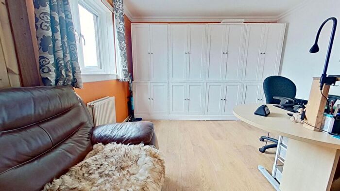 3 Bedroom Terraced House For Sale In Quentin Rise, Livingston, EH54