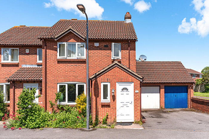 3 Bedroom Semi-Detached House For Sale In Winsbury Way, Bradley Stoke, Bristol, Gloucestershire, BS32