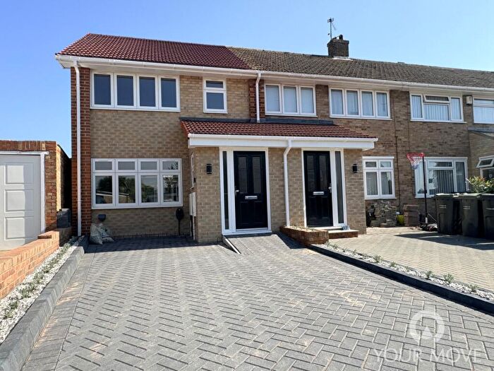 2 Bedroom End Of Terrace House For Sale In Gabriel Gardens, River View Park, Gravesend, Kent, DA12