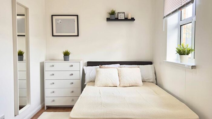 6 Bedroom House To Rent In Gadd Street, Nottingham, NG7