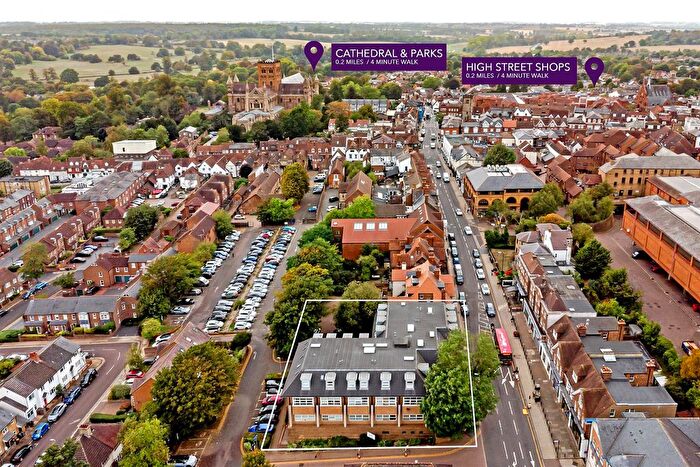 1 Bedroom Flat For Sale In London Road, St. Albans, AL1