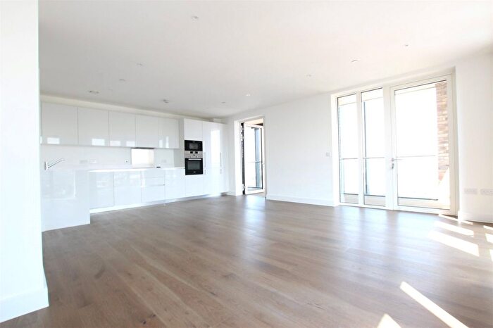 3 Bedroom Flat To Rent In Victory Parade, Royal Arsenal, London, SE18