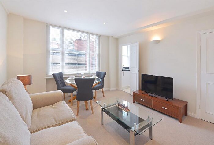 1 Bedroom Flat To Rent In Hill Street, Mayfair, London, W1J