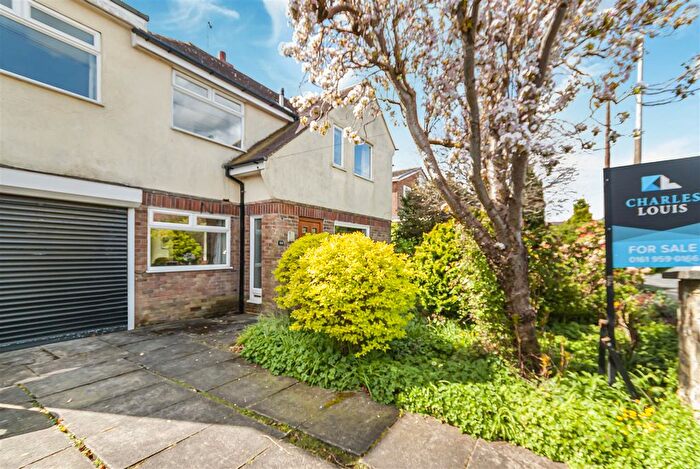 4 Bedroom Property For Sale In Springwater Avenue, Ramsbottom, Bury, BL0