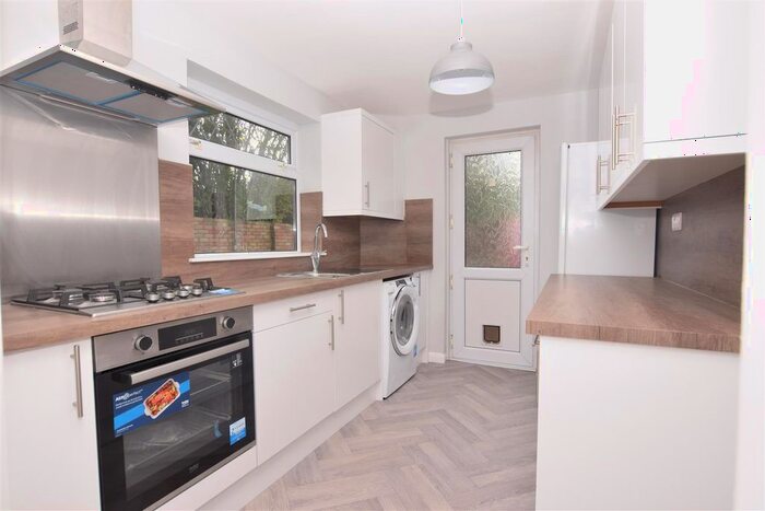 4 Bedroom Semi Detached House To Rent In B, Trentham Close, BS2