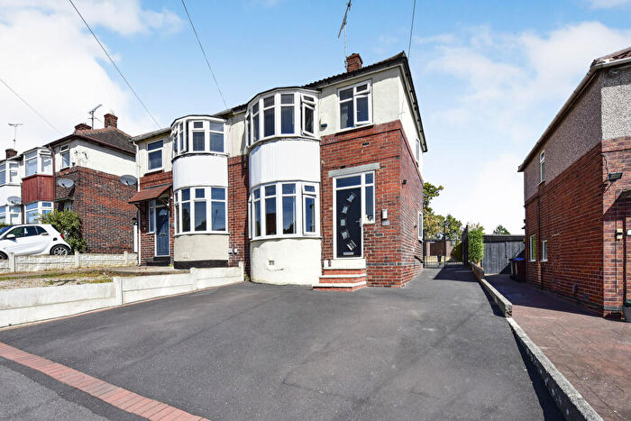 3 Bedroom Semi-Detached House For Sale In Jepson Road, Sheffield, S5