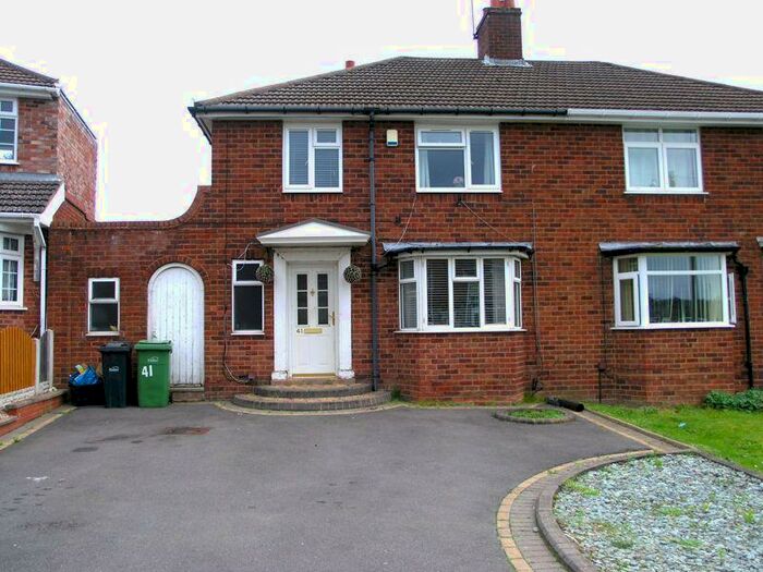 Houses for sale & to rent in B63 2HZ, Two Gates, Cradley And Wollescote