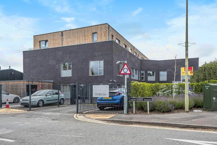 2 Bedroom Flat To Rent In Henley-On-Thames, Oxfordshire, RG9