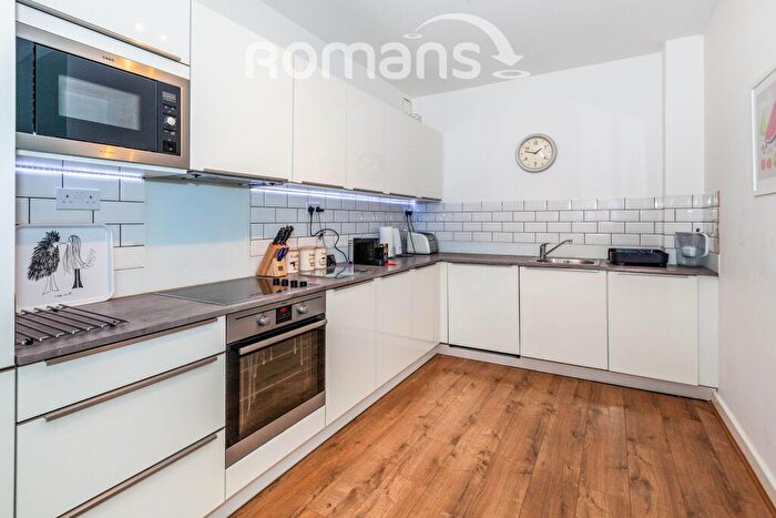 2 Bedroom Flat To Rent In Exchange House, - Market Street, Maidenhead, SL6