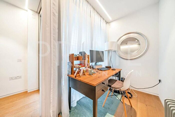 1 Bedroom Flat To Rent In Nova Building, Buckingham Palace Road, Victoria, SW1W