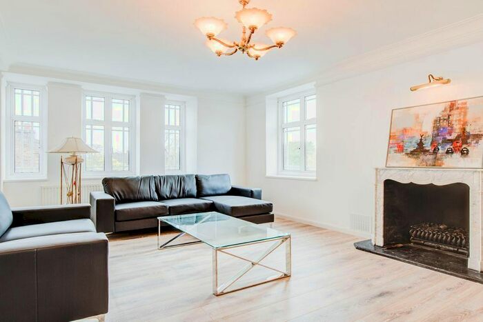 2 Bedroom Flat To Rent In Exeter Road, Mapesbury, London, NW2