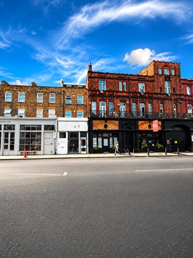 2 Bedroom Apartment For Sale In Hackney Road, London, E2