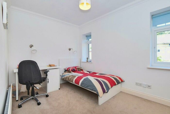5 Bedroom Detached House For Sale In Downsview Gardens, Dorking, RH4