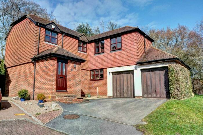 4 Bedroom Detached House To Rent In Lane End Village, HP14