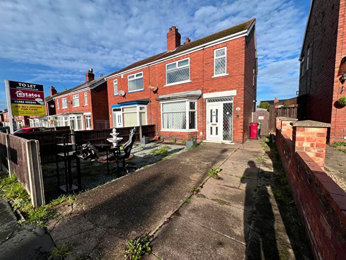 3 Bedroom Semi-Detached House To Rent In Reginald Road, Scunthorpe, DN15