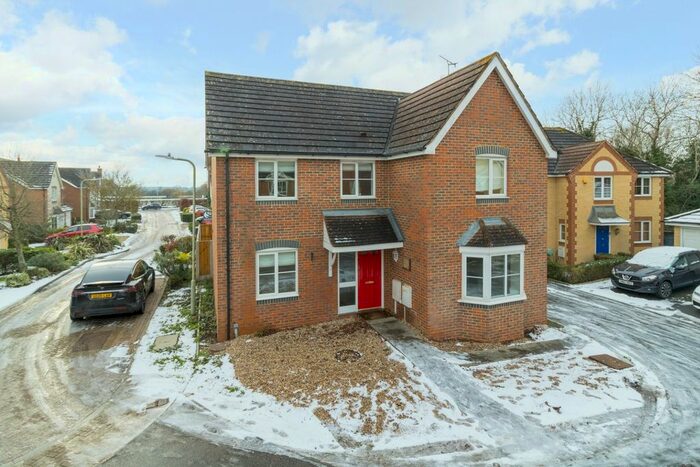 4 Bedroom Detached House To Rent In Collie Drive, Kingsnorth, Ashford, TN23