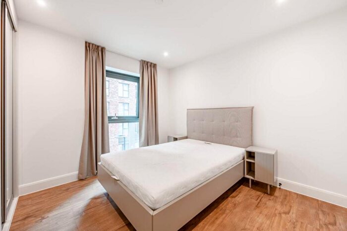 2 Bedroom Flat To Rent In Uncle Colindale, Colindale, London, NW9