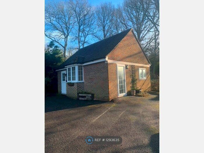 Studio To Rent In Hoad Hill Cottages, Shipbourne, Tonbridge, TN11