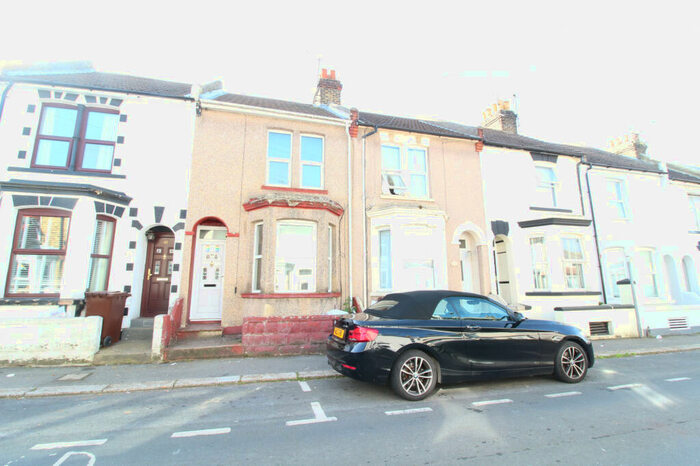 3 Bedroom Terraced House To Rent In Gordon Road, Gillingham, Kent, ME7