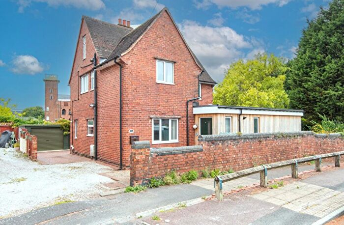 5 Bedroom Detached House For Sale In Alexandra Road West, Chesterfield, S40